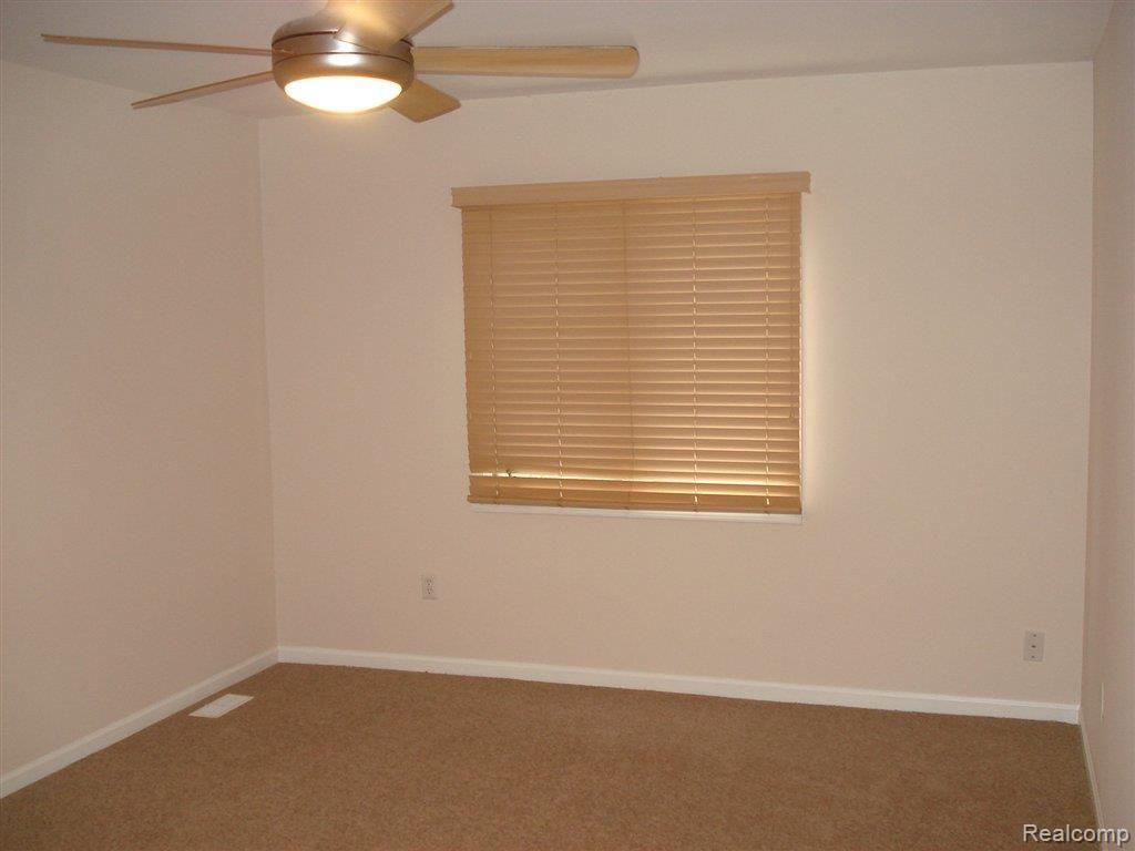 1190 Brunswick Rochester, MI 48309 - Photo 15 of 25 bedroom 4 w walk in closet.JPG