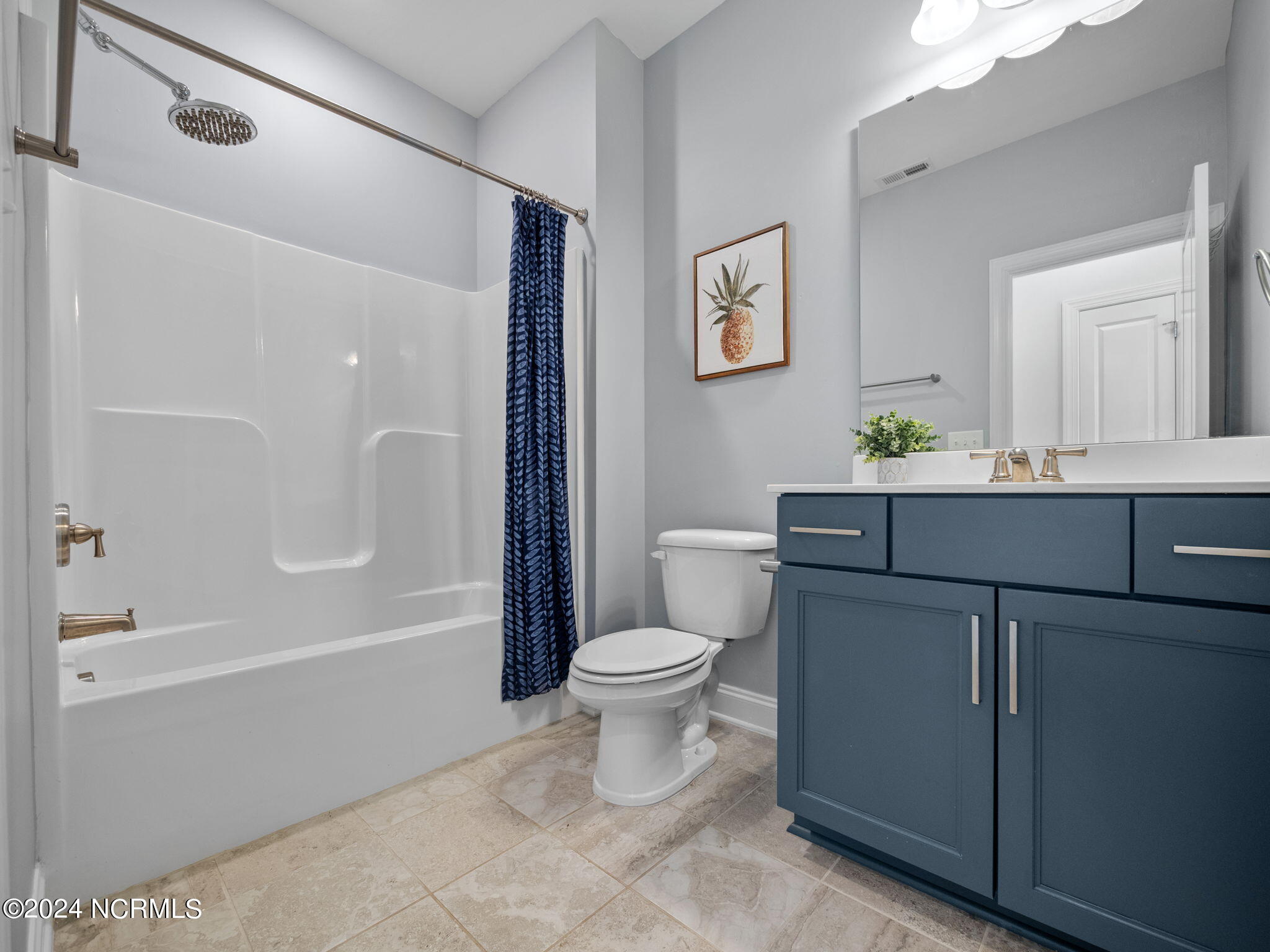 106 Northern Pintail Place Hampstead, NC 28443 - Photo 19 of 40 1st Floor Full Bathroom