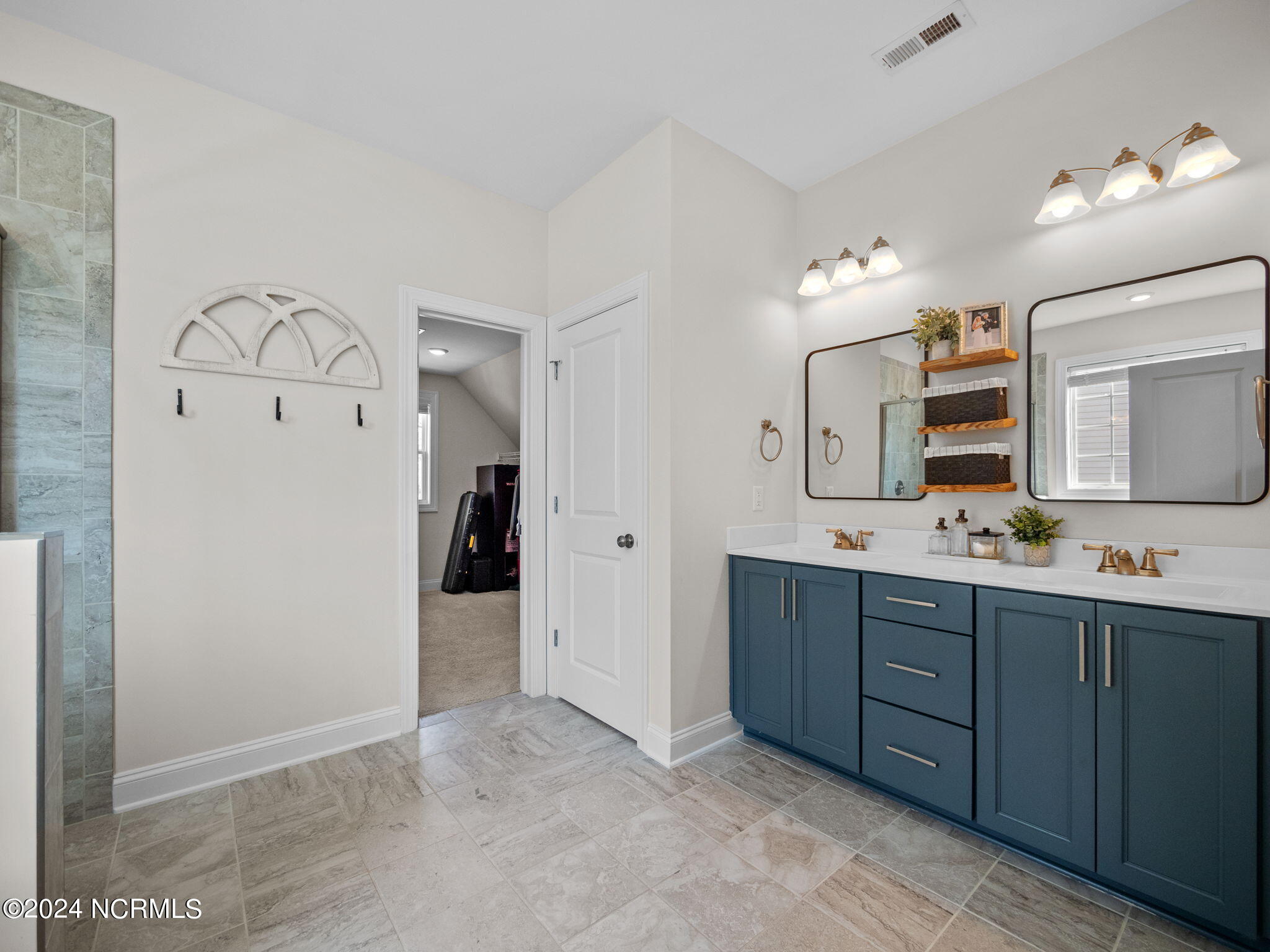 106 Northern Pintail Place Hampstead, NC 28443 - Photo 24 of 40 Bathroom # 1 - En Suite
