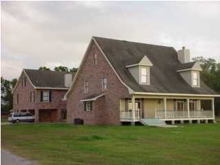 15201 Queen's Road Abbeville, LA 70510 - Photo 1 of 10 Primary Photo