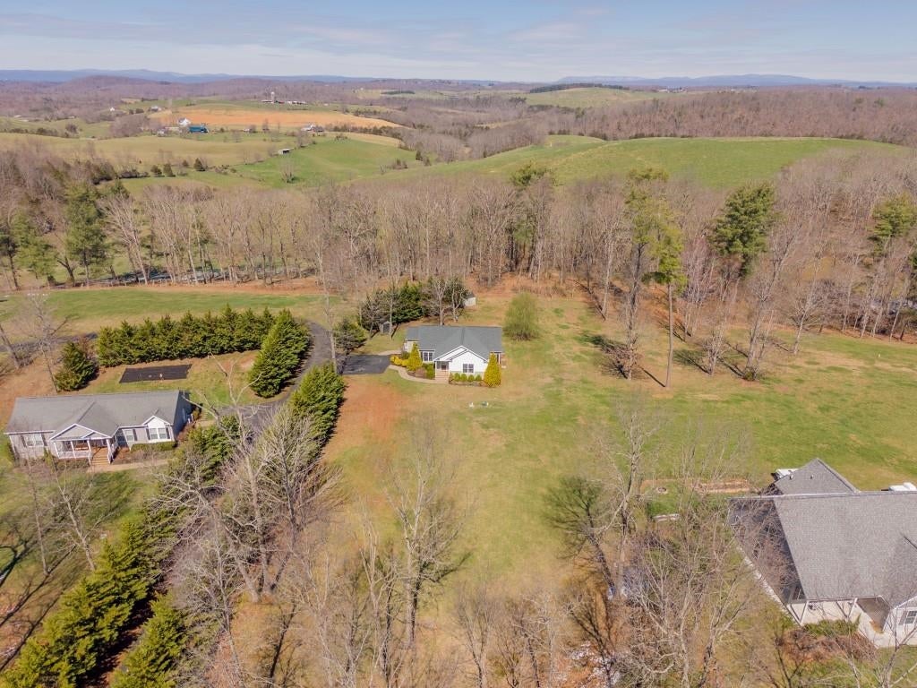 4555 Old Stage Road Radford, VA 24141 - Photo 54 of 60 Gallery Image 54