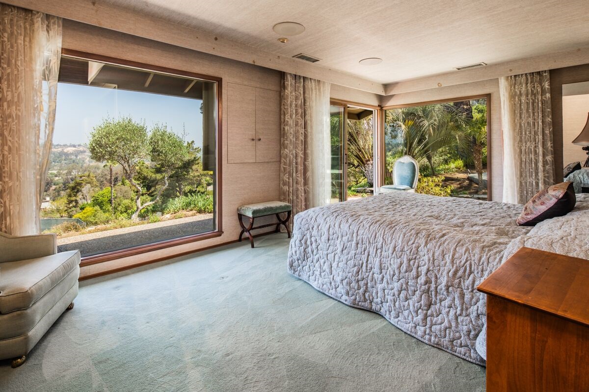 4373 CM Privado Rancho Santa Fe, CA 92067 - Photo 10 of 22 Gallery Image 10
