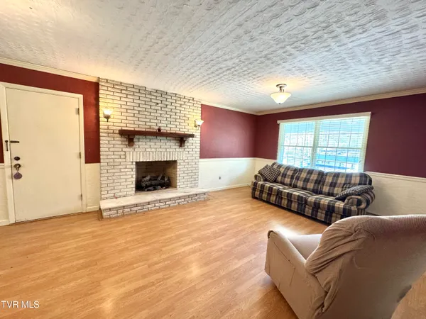 $252,000 | 1721 Valley View Drive, Big Stone Gap, VA 24219