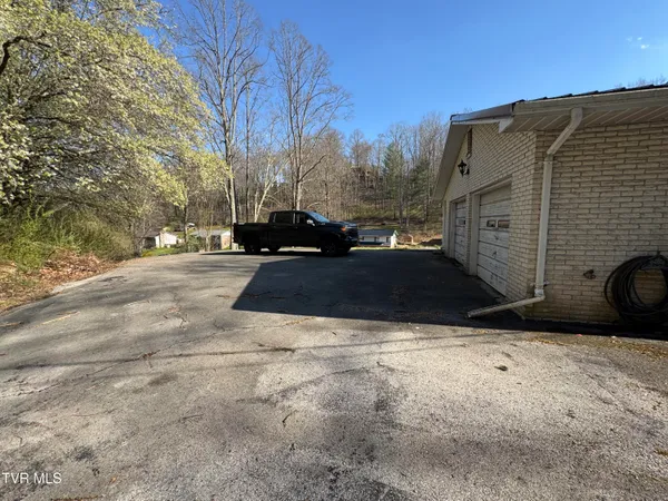$252,000 | 1721 Valley View Drive, Big Stone Gap, VA 24219