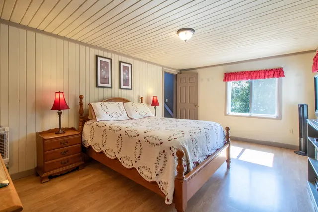 $1,399,000 | 1661 Pageant Park Road, Barton, VT 05822