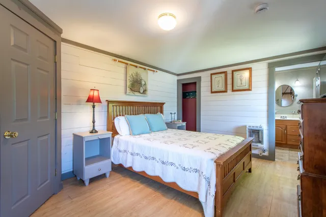 $1,399,000 | 1661 Pageant Park Road, Barton, VT 05822