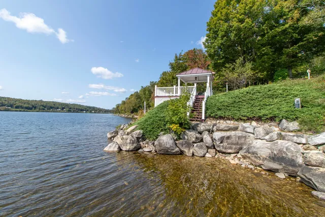 $1,399,000 | 1661 Pageant Park Road, Barton, VT 05822