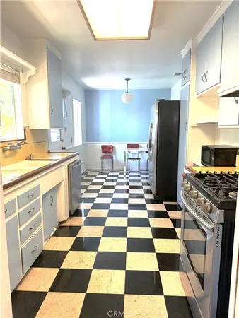 $4,995 | 5425 Halbrent Avenue, Sherman Oaks, CA 91411