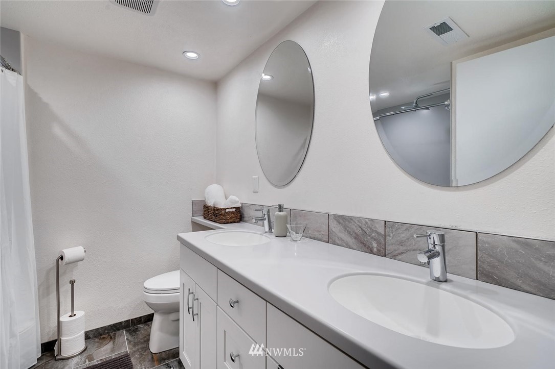 16212 Southeast 132nd Street Renton, WA 98059 - Photo 18 of 25