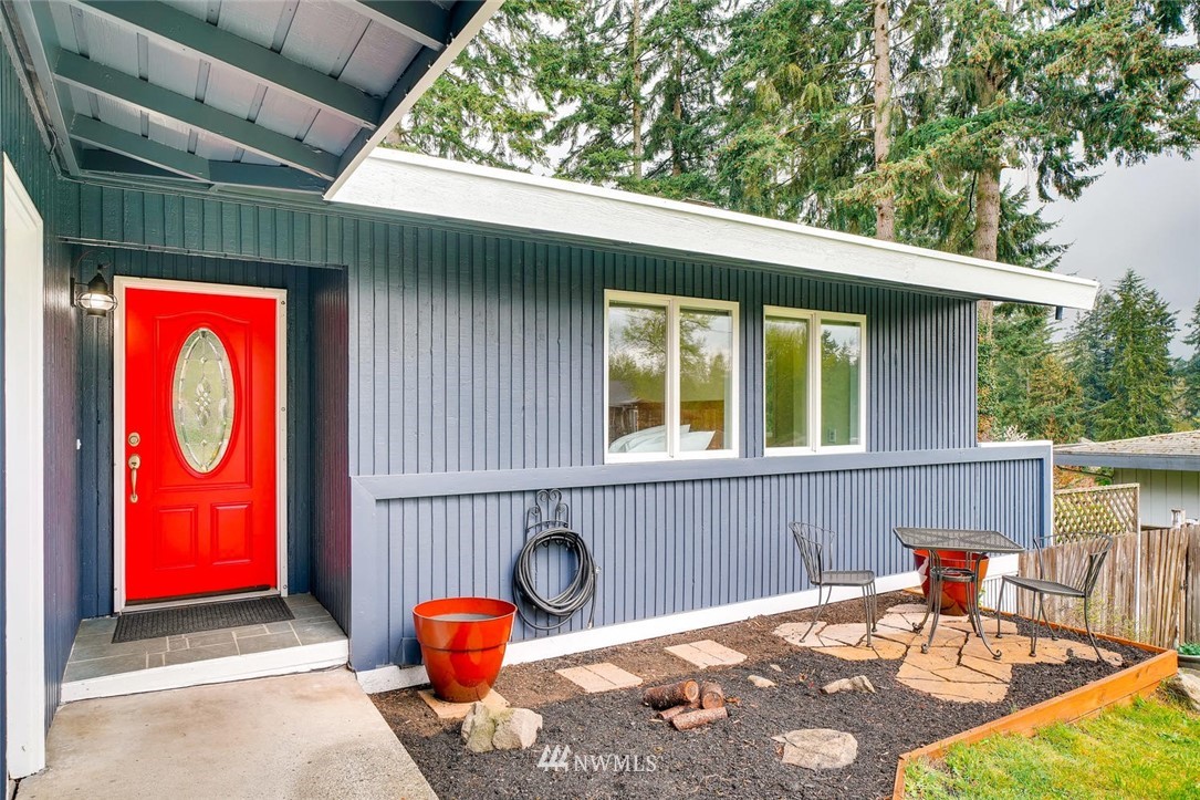 16212 Southeast 132nd Street Renton, WA 98059 - Photo 3 of 25