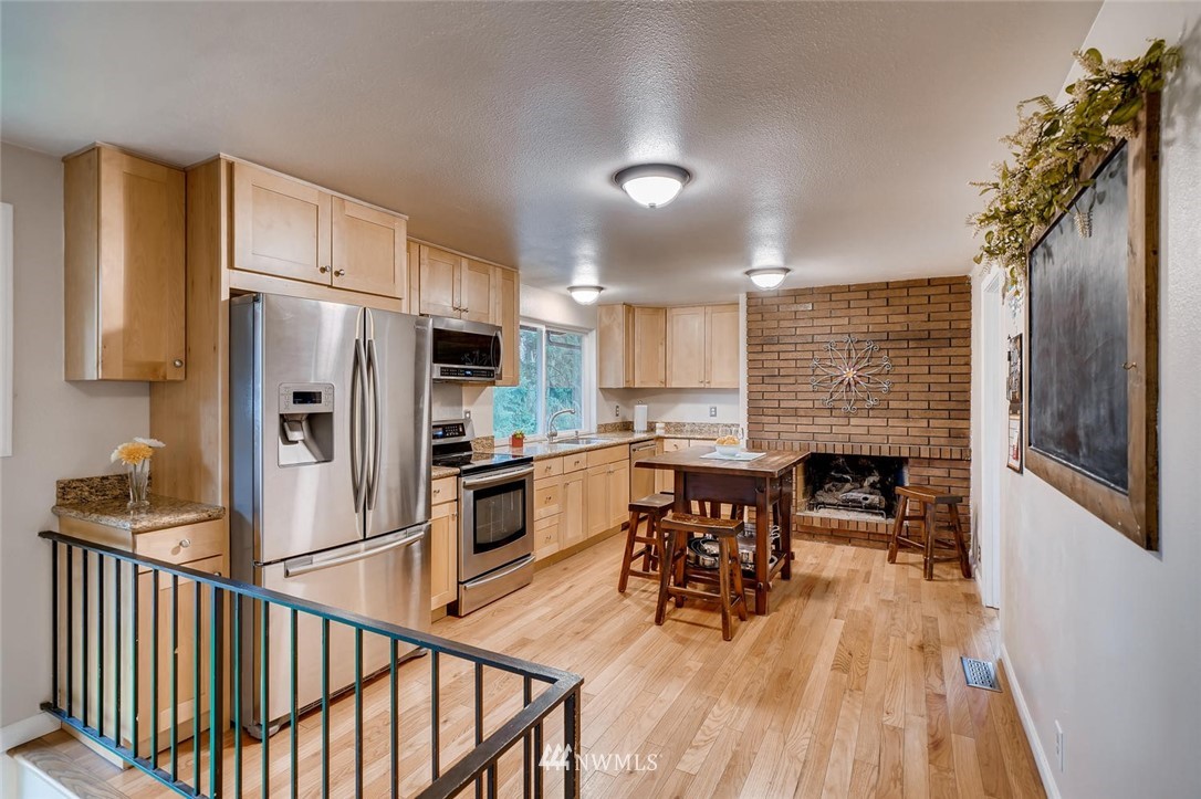 16212 Southeast 132nd Street Renton, WA 98059 - Photo 6 of 25