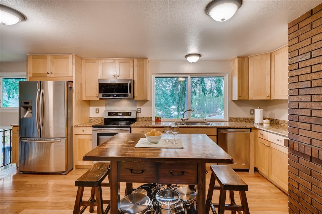 16212 Southeast 132nd Street Renton, WA 98059 - Photo 8 of 25