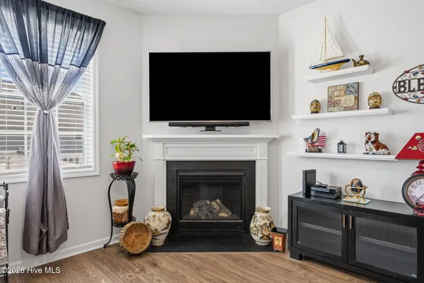 $399,990 | 2001 Alizarin Lane, New Bern, NC 28562