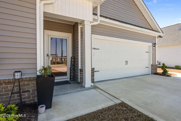 $399,990 | 2001 Alizarin Lane, New Bern, NC 28562