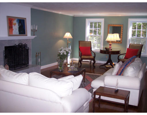 16 Rocky Brook Road Dover, MA 02030 - Photo 4 of 27 Gallery Image 4