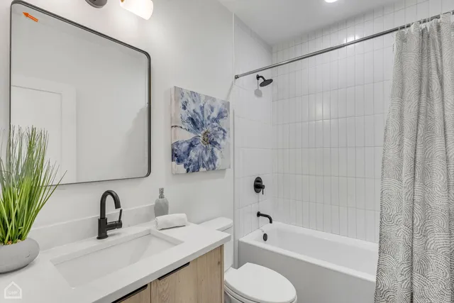 $2,150 | 4742 South Michigan Avenue, Unit 3W, Chicago, IL 60615