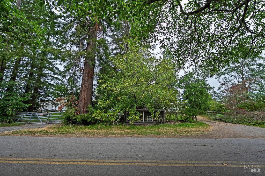 8466 Templeman Road Forestville, CA 95436 - Photo 13 of 13 Two gated entrances