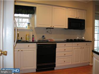 230 Argyle Road Langhorne, PA 19047 - Photo 2 of 12 Kitchen