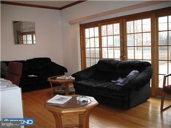 230 Argyle Road Langhorne, PA 19047 - Photo 6 of 12 Family Room