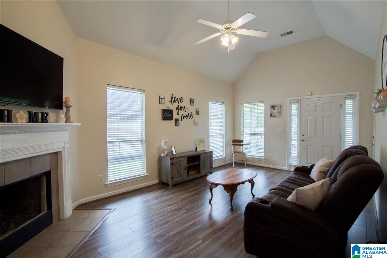 4008 Forest Lakes Road Sterrett, AL 35147 - Photo 4 of 31
