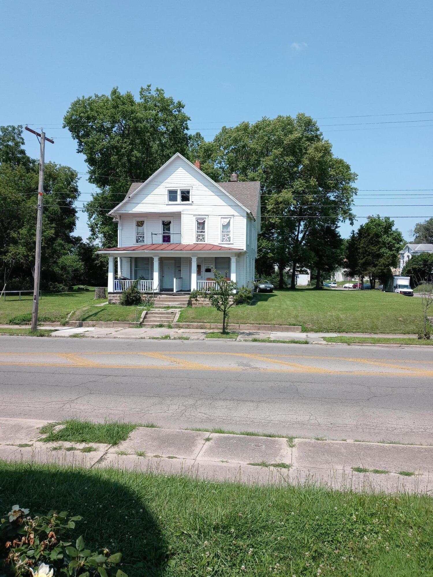 409 South Yellow Springs Street Springfield, OH 45506 - Photo 1 of 1