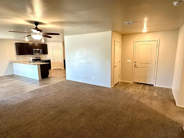 $1,695 | 537 West Pintail Drive, Casa Grande, AZ 85122
