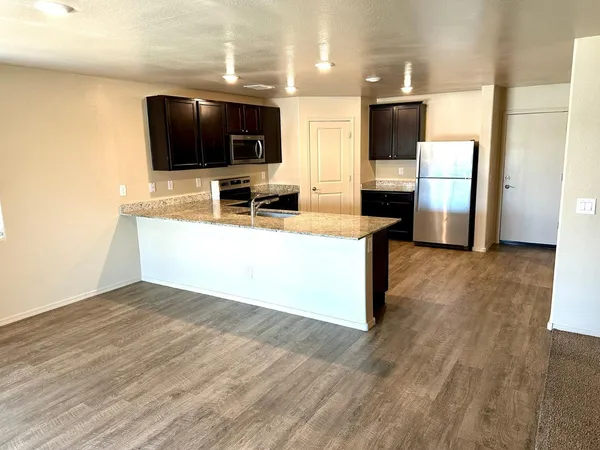 $1,695 | 537 West Pintail Drive, Casa Grande, AZ 85122