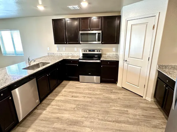 $1,695 | 537 West Pintail Drive, Casa Grande, AZ 85122