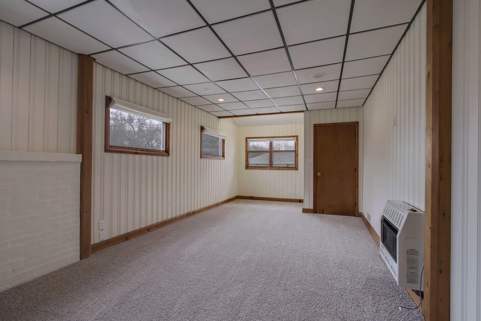 3109 Walnoaks Road Knoxville, TN 37921 - Photo 14 of 33 a view of empty room with windows