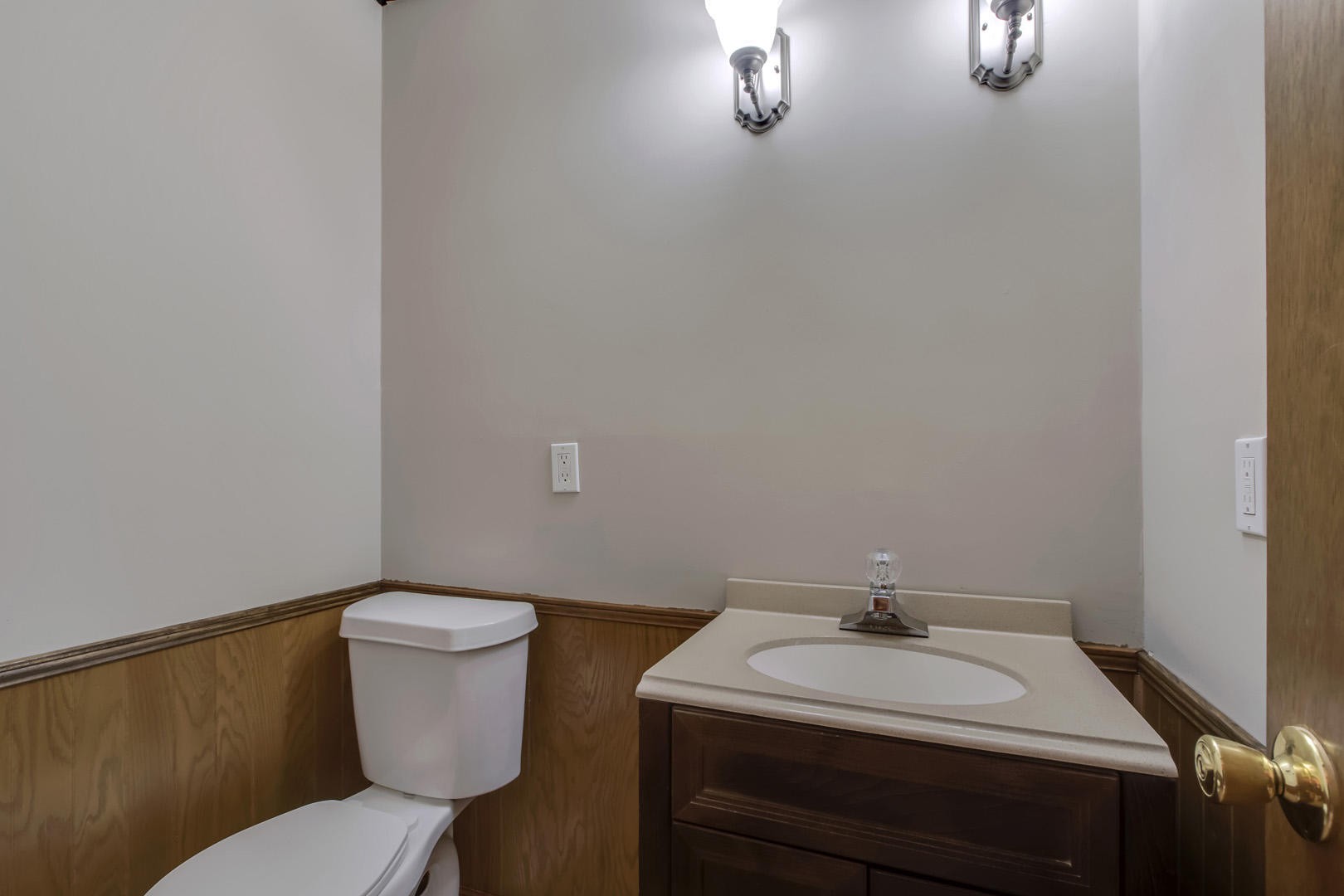 3109 Walnoaks Road Knoxville, TN 37921 - Photo 16 of 33 a bathroom with a sink mirror and toilet
