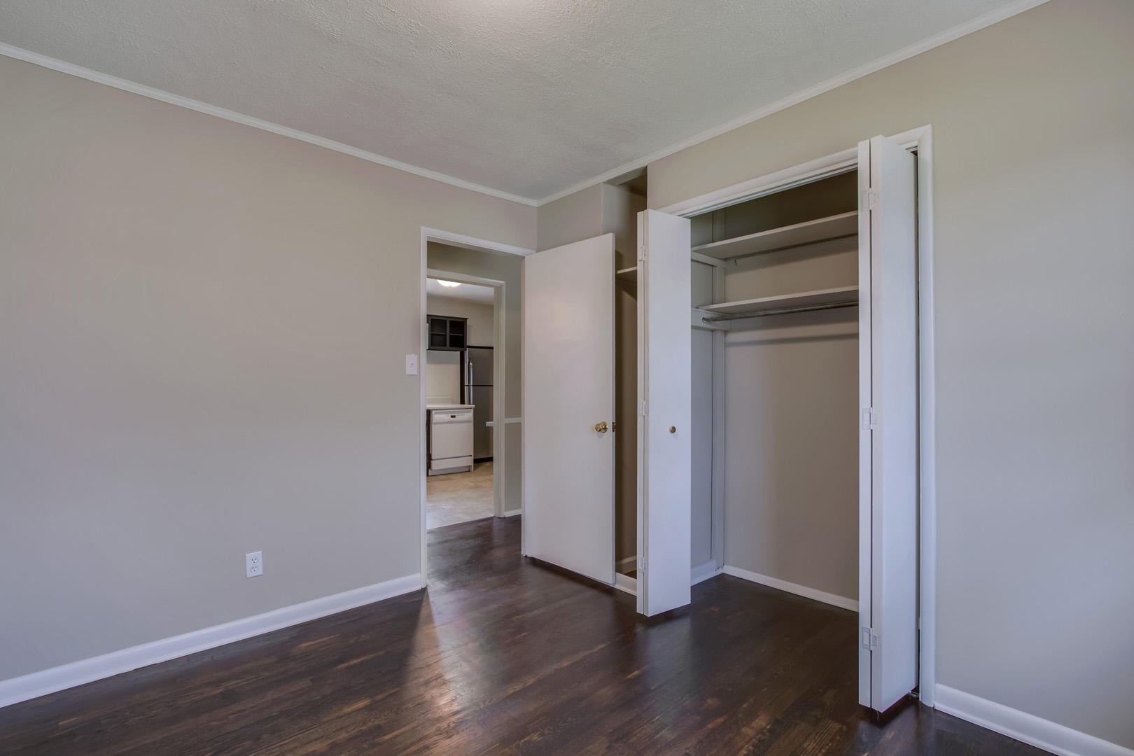 3109 Walnoaks Road Knoxville, TN 37921 - Photo 29 of 33 a view of an empty room with wooden floor & cabinets