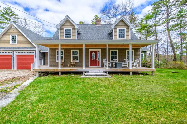 $575,000 | 6 Broadway Avenue, Naples, ME 04055