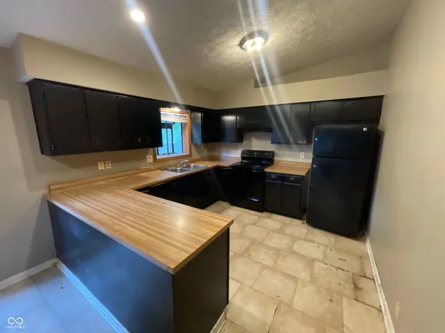 $198,000 | 1669 Purcell Circle, Indianapolis, IN 46231