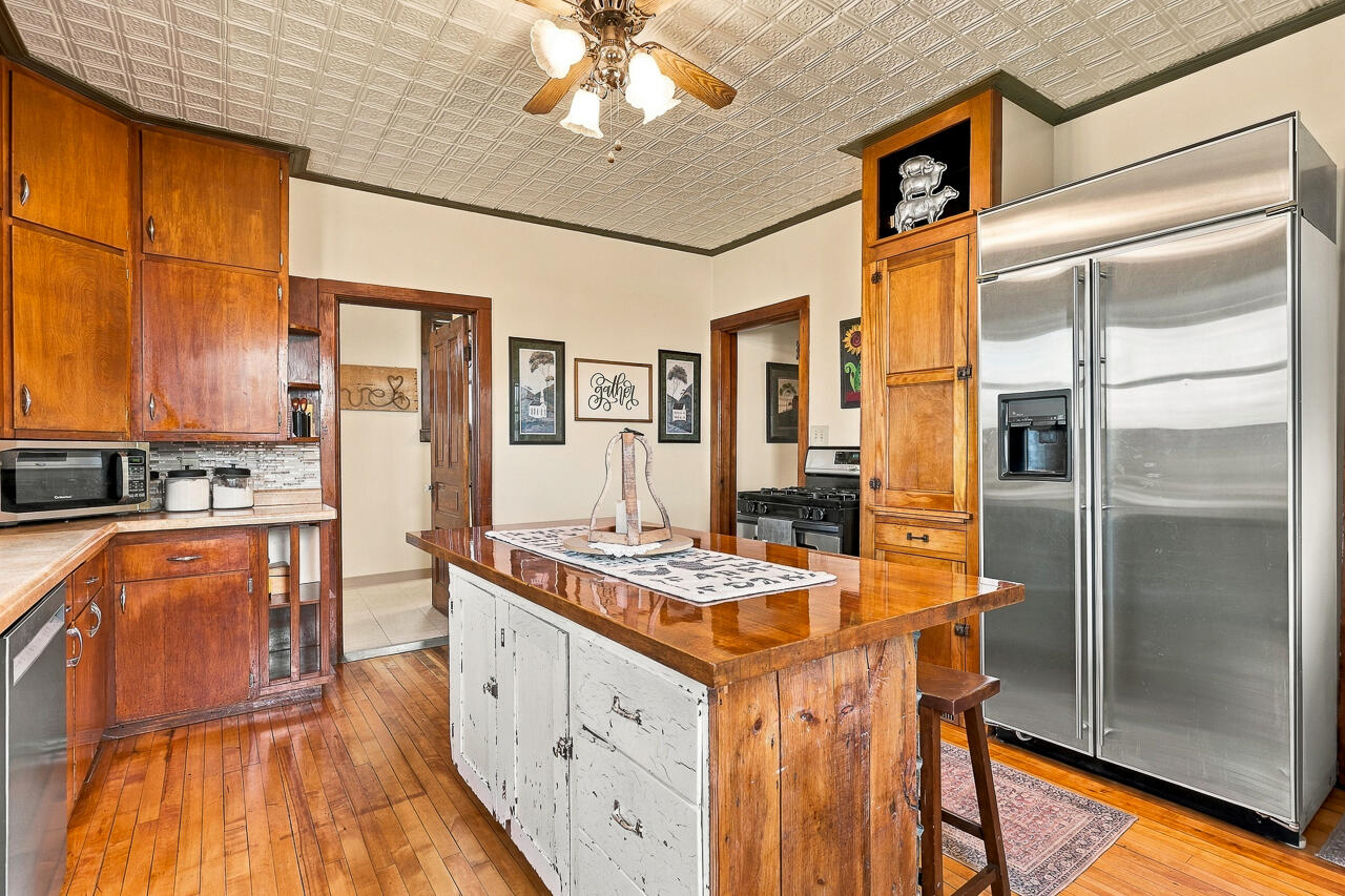 7914 Scheffler Road Newton, WI 53063 - Photo 30 of 60 Kitchen-3