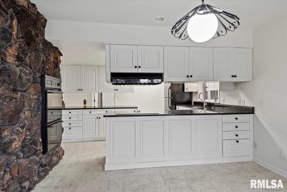 2311 South Willemore Avenue Springfield, IL 62704 - Photo 14 of 38
