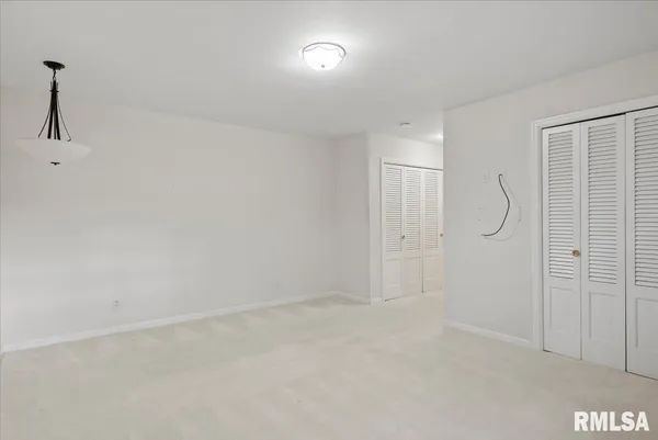$329,900 | 2311 South Willemore Avenue, Springfield, IL 62704