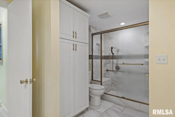$329,900 | 2311 South Willemore Avenue, Springfield, IL 62704