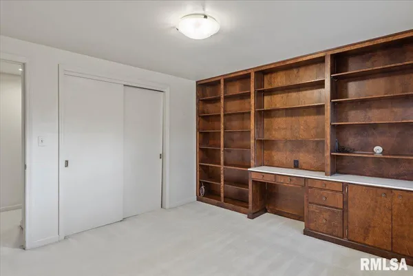 $329,900 | 2311 South Willemore Avenue, Springfield, IL 62704