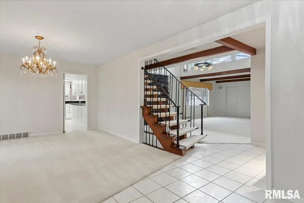 $329,900 | 2311 South Willemore Avenue, Springfield, IL 62704