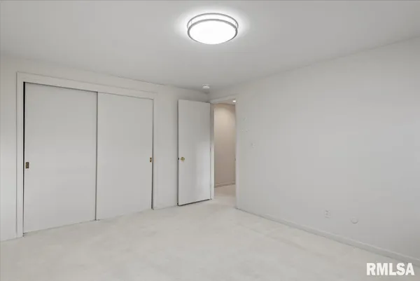 $329,900 | 2311 South Willemore Avenue, Springfield, IL 62704