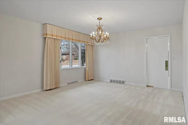 $329,900 | 2311 South Willemore Avenue, Springfield, IL 62704