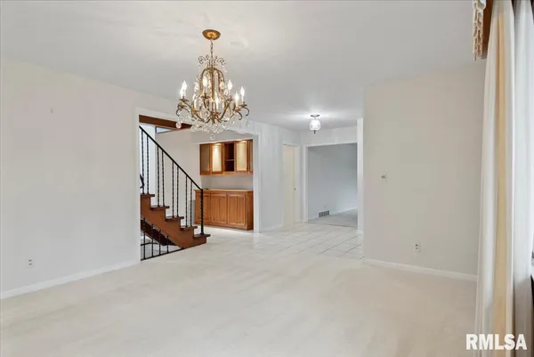 $329,900 | 2311 South Willemore Avenue, Springfield, IL 62704