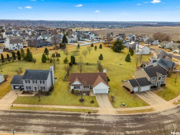 $339,000 | 11705 North Brians Way, Dunlap, IL 61525