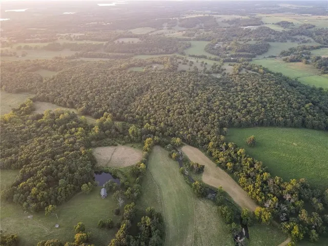 $1,200,000 | 0 South 162nd Road, Bolivar, MO 65613