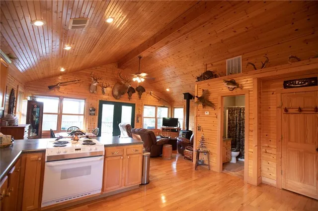 $1,200,000 | 0 South 162nd Road, Bolivar, MO 65613