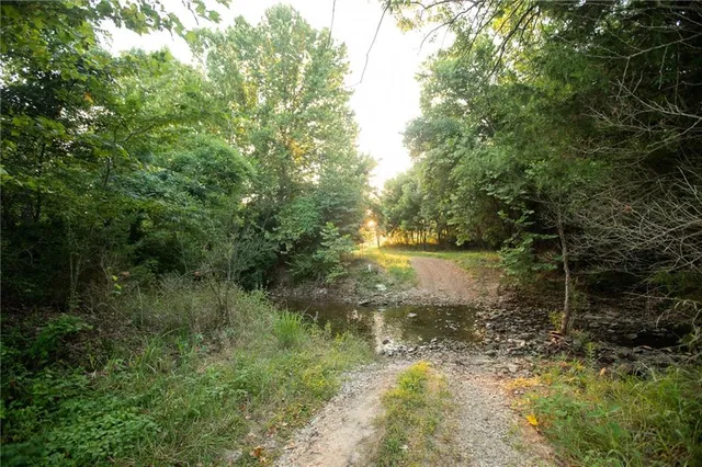$1,200,000 | 0 South 162nd Road, Bolivar, MO 65613