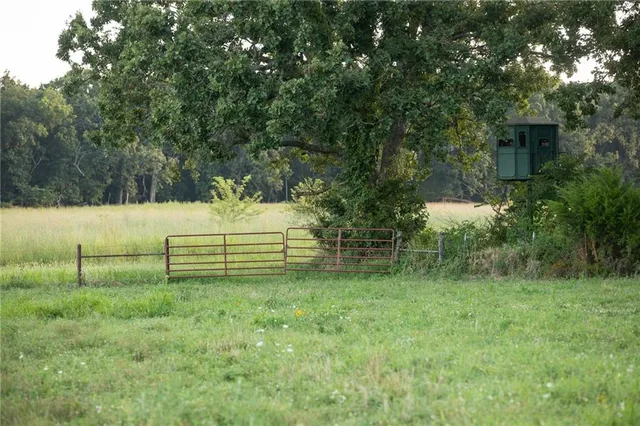 $1,200,000 | 0 South 162nd Road, Bolivar, MO 65613