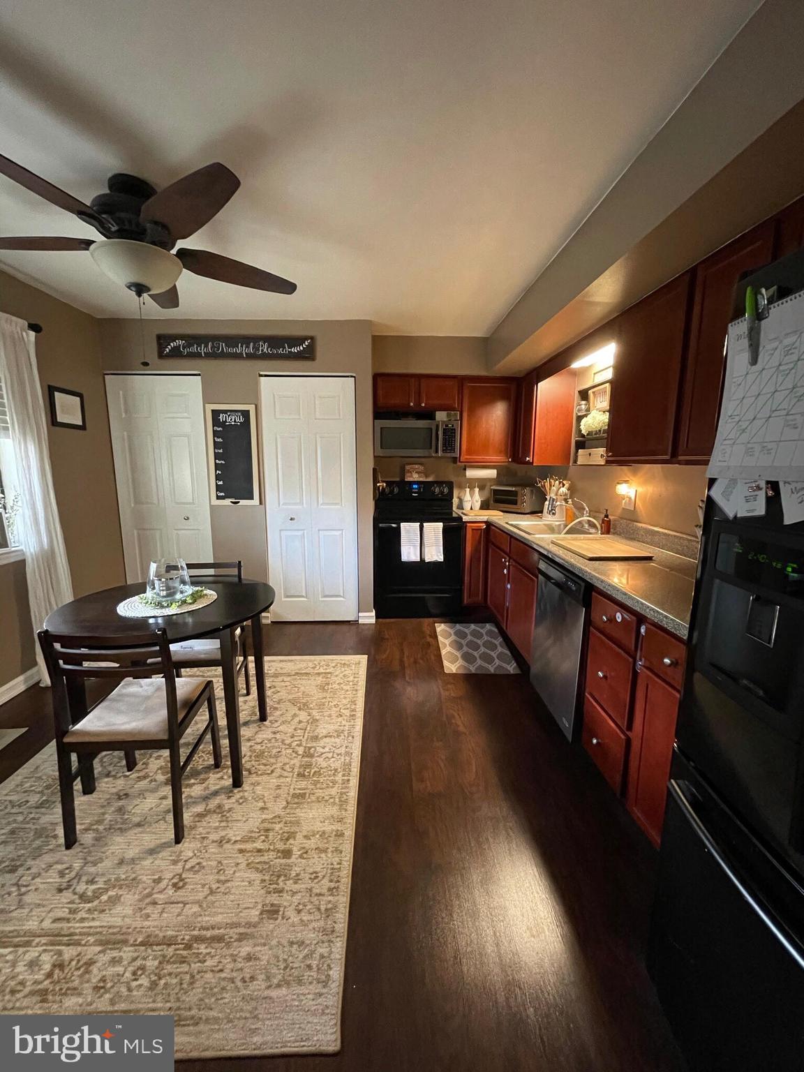 1801 Egg Harbor Road, Unit 311 Lindenwold, NJ 08021 - Photo 3 of 10 eat in kitchen