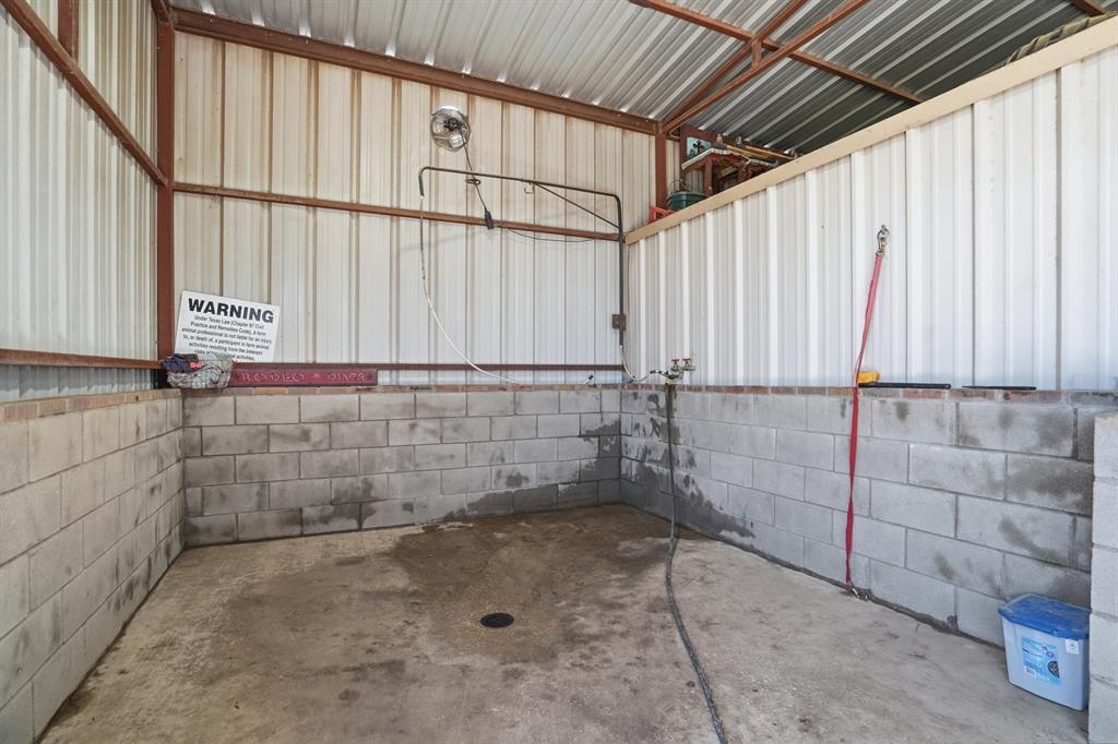 333 Meadow Crest Road Fort Worth, TX 76108 - Photo 28 of 32 wash bay