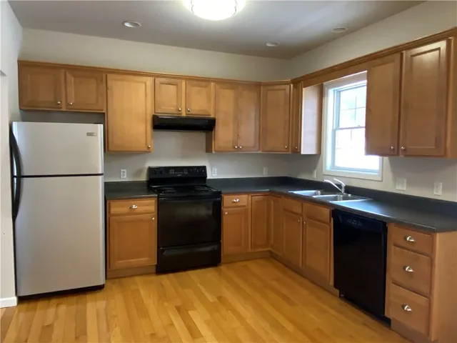$1,300 | 102 Nikki's Court, Unit RIGHT, Oneonta, NY 13820